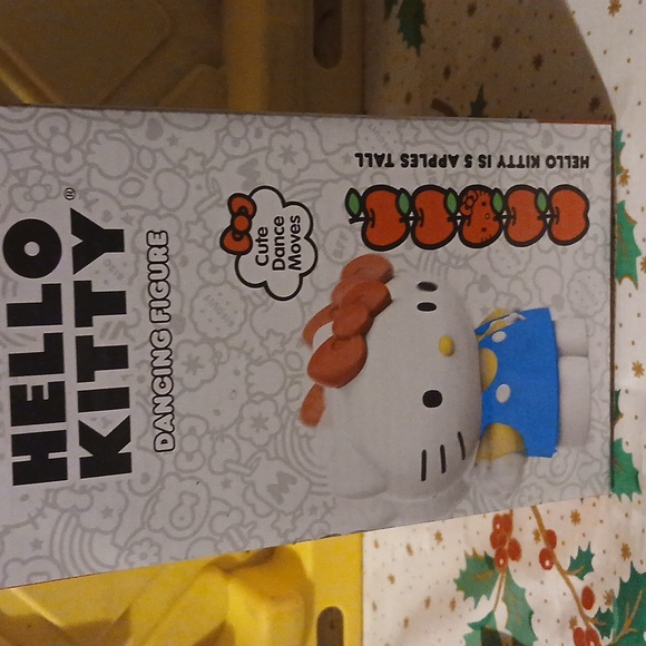 Hello Kitty Bundle - Picture 3 of 10